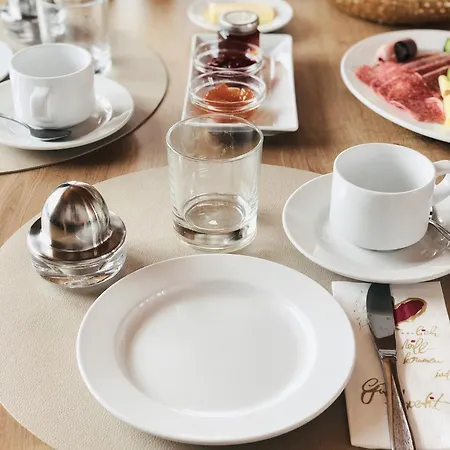 Haus Kirchgasser Bed & Breakfast *